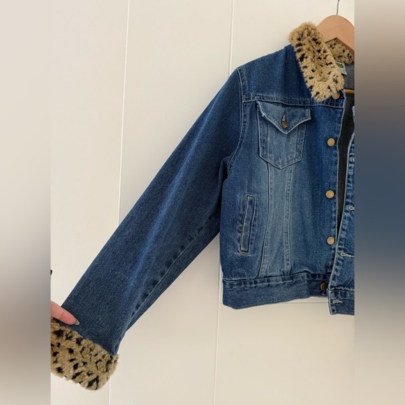 Rainforest Cafe Faux Fur Trim Jean Jacket, tagged XL (see description) - Picture 4 of 6